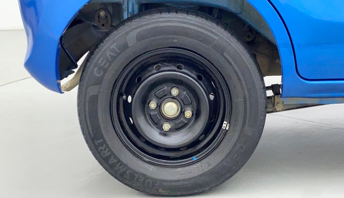 2020 Maruti Alto VXI, Petrol, Manual, 35,551 km, Right Rear Wheel