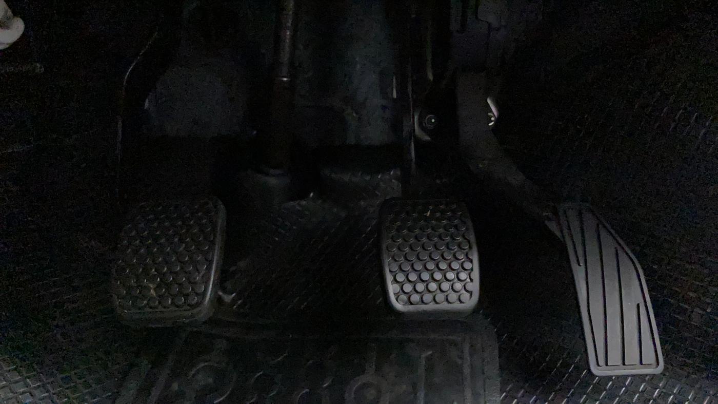 2020 Maruti Alto VXI, Petrol, Manual, 35,551 km, Pedals