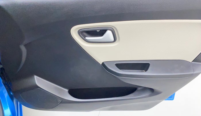 2020 Maruti Alto VXI, Petrol, Manual, 35,551 km, Driver Side Door Panels Control