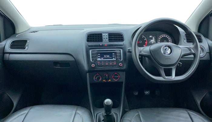 2017 Volkswagen Polo COMFORTLINE 1.2L, Petrol, Manual, 65,366 km, Dashboard