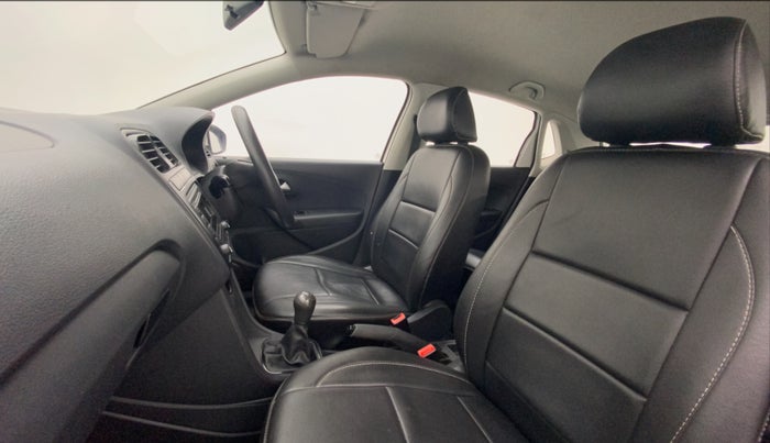 2017 Volkswagen Polo COMFORTLINE 1.2L, Petrol, Manual, 65,366 km, Right Side Front Door Cabin