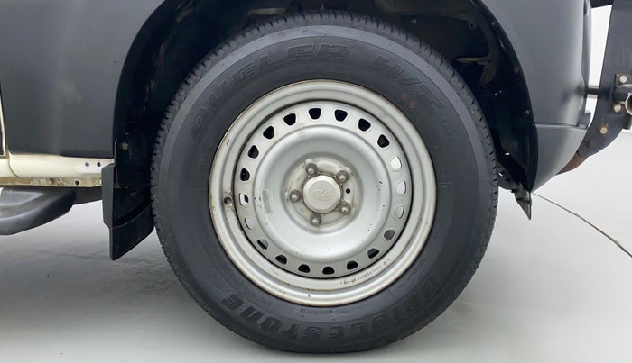 2015 Mahindra Scorpio S4, Diesel, Manual, 79,112 km, Right Front Wheel