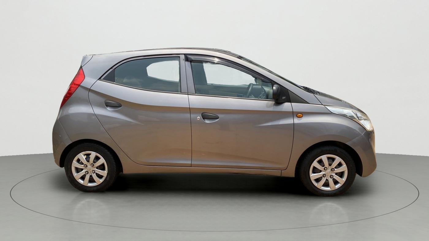 2013 Hyundai Eon MAGNA +, Petrol, Manual, 68,582 km, Right Side View