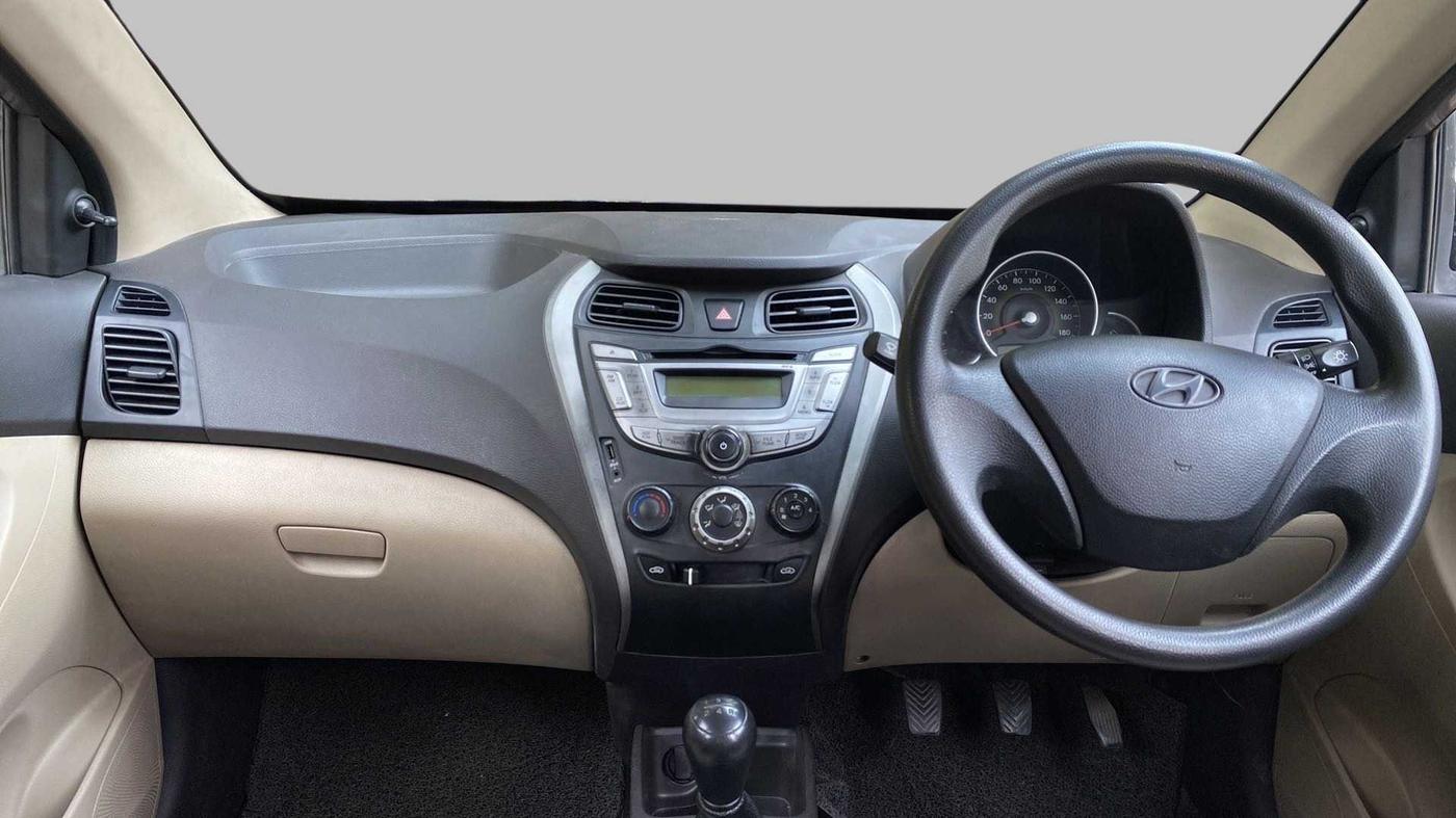 2013 Hyundai Eon MAGNA +, Petrol, Manual, 68,582 km, Dashboard
