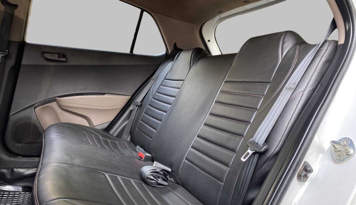2019 Hyundai Grand i10 MAGNA 1.2 KAPPA VTVT, Petrol, Manual, 46,210 km, Right Side Rear Door Cabin