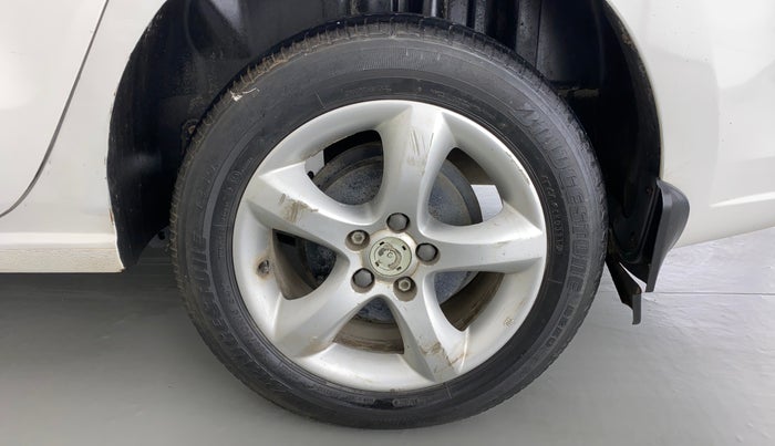 2011 Skoda Rapid ELEGANCE 1.6 MPFI MT, Petrol, Manual, 90,254 km, Left Rear Wheel
