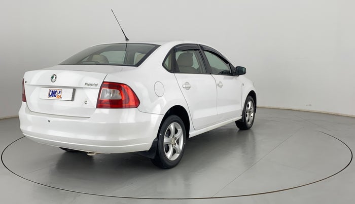2011 Skoda Rapid ELEGANCE 1.6 MPFI MT, Petrol, Manual, 90,254 km, Right Back Diagonal