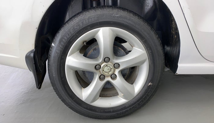2011 Skoda Rapid ELEGANCE 1.6 MPFI MT, Petrol, Manual, 90,254 km, Right Rear Wheel