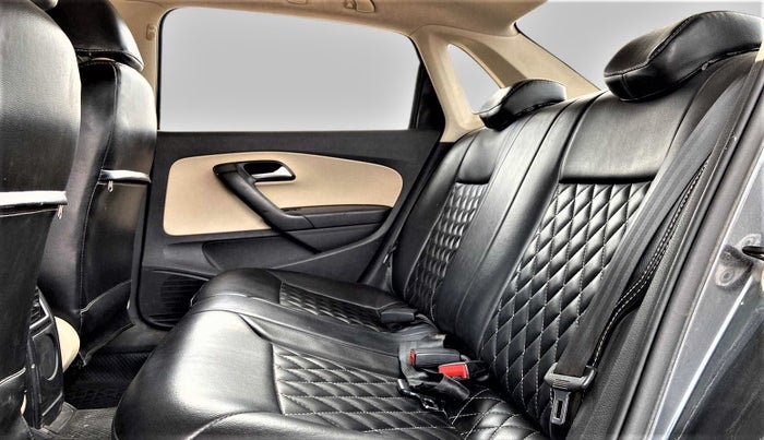 2016 Volkswagen Ameo HIGHLINE 1.2, Petrol, Manual, 49,662 km, Right Side Rear Door Cabin