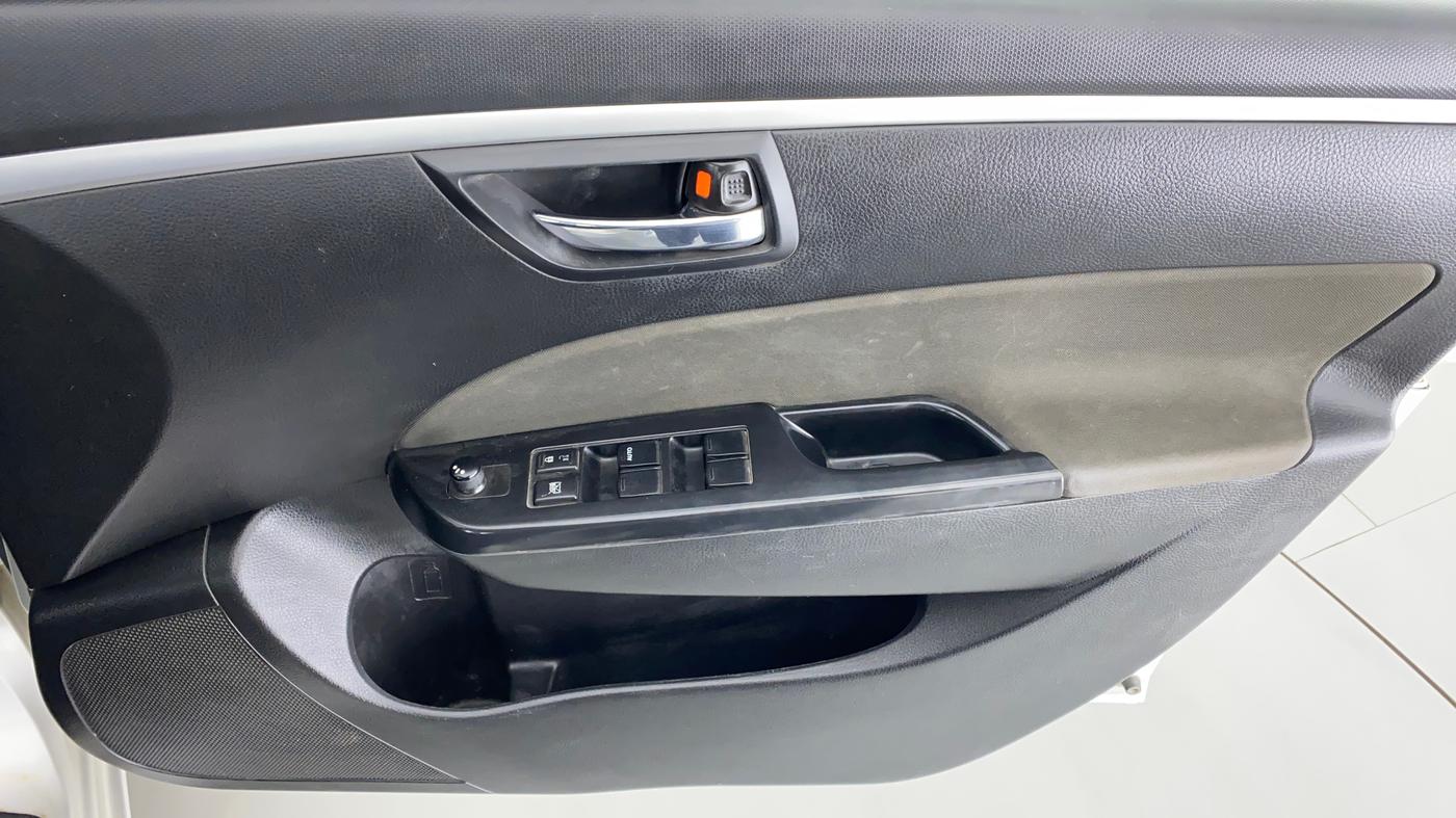 2014 Maruti Swift VXI, Petrol, Manual, 65,390 km, Driver Side Door Panels Control