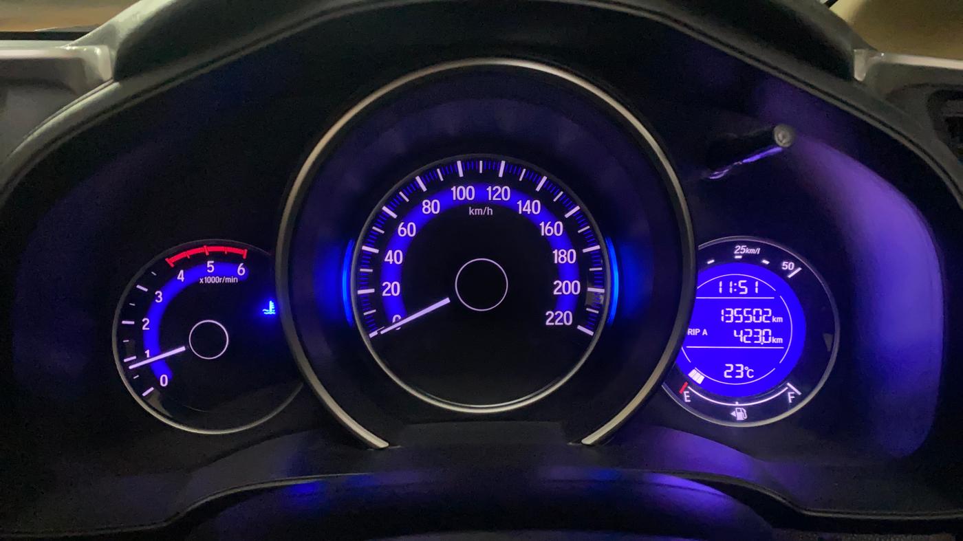 2016 Honda Jazz 1.5L I-DTEC V, Diesel, Manual, 1,35,410 km, Odometer Image