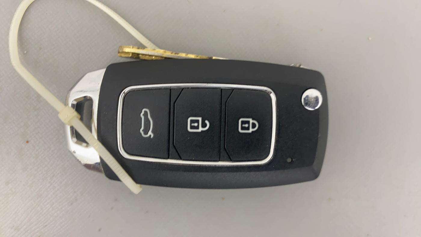 2016 Honda Jazz 1.5L I-DTEC V, Diesel, Manual, 1,35,410 km, Key Close Up