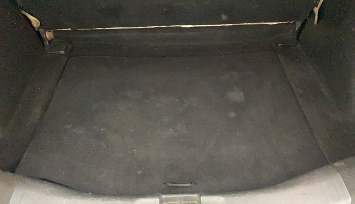 2016 Honda Jazz 1.5L I-DTEC V, Diesel, Manual, 1,35,470 km, Boot Inside