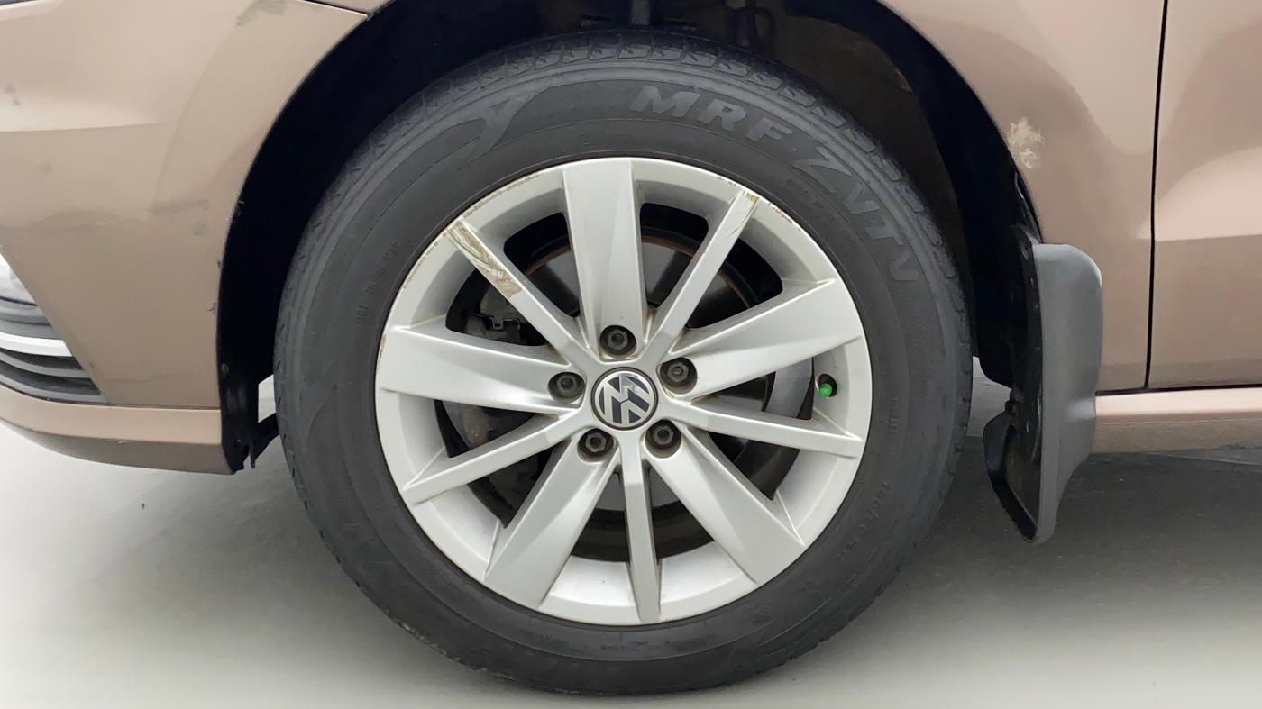 2017 Volkswagen Ameo HIGHLINE1.5L, Diesel, Manual, 49,926 km, Left Front Wheel