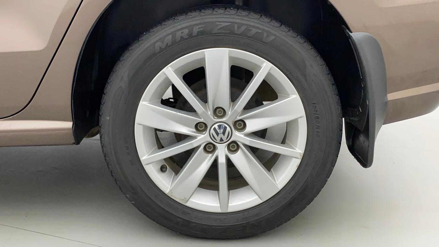 2017 Volkswagen Ameo HIGHLINE1.5L, Diesel, Manual, 49,926 km, Left Rear Wheel