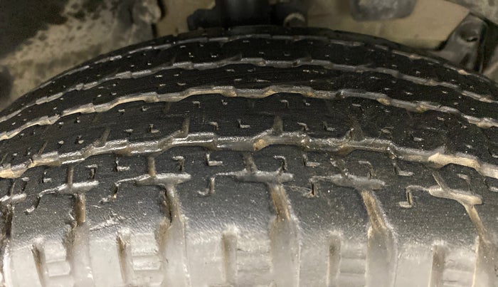 2013 Renault Duster 85 PS RXL, Diesel, Manual, 93,819 km, Right Front Tyre Tread