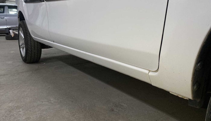 2020 Maruti Alto VXI, Petrol, Manual, 22,570 km, Right running board - Minor scratches