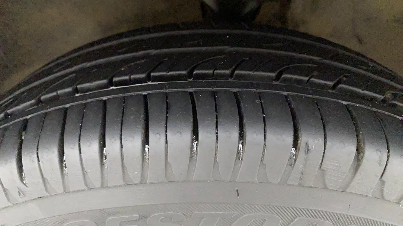 2016 Maruti Alto K10 VXI, Petrol, Manual, 70,479 km, Left Front Tyre Tread
