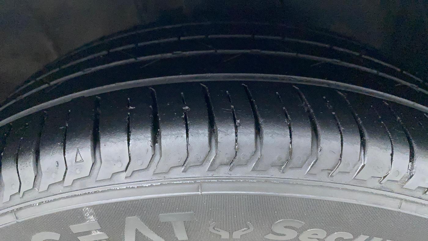 2021 Hyundai NEW I20 SPORTZ 1.2 MT, Petrol, Manual, 47,338 km, Right Front Tyre Tread