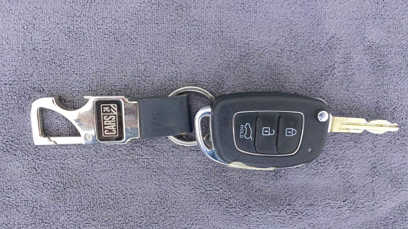 2021 Hyundai NEW I20 SPORTZ 1.2 MT, Petrol, Manual, 47,338 km, Key Close Up