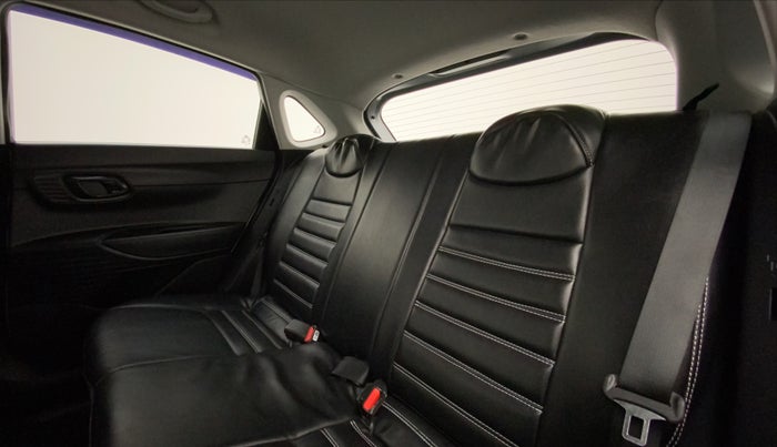 2021 Hyundai NEW I20 SPORTZ 1.2 MT, Petrol, Manual, 47,338 km, Right Side Rear Door Cabin