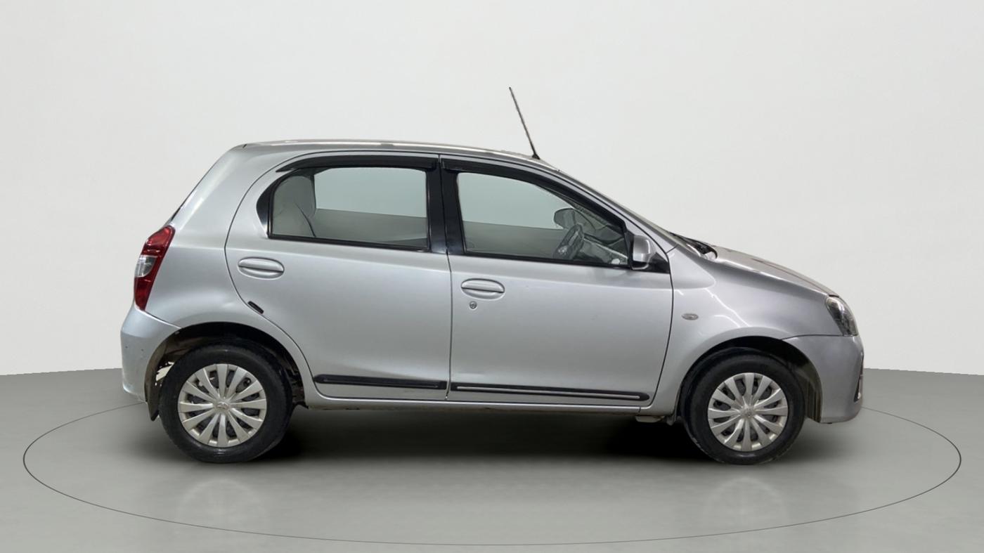 2019 Toyota Etios Liva GX, Petrol, Manual, 19,659 km, Right Side View