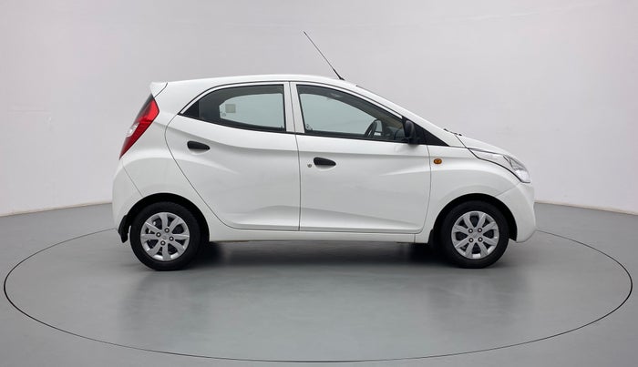 2018 Hyundai Eon MAGNA +, Petrol, Manual, 17,550 km, Right Side View