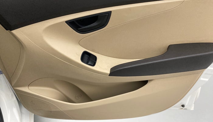 2018 Hyundai Eon MAGNA +, Petrol, Manual, 17,550 km, Driver Side Door Panels Control