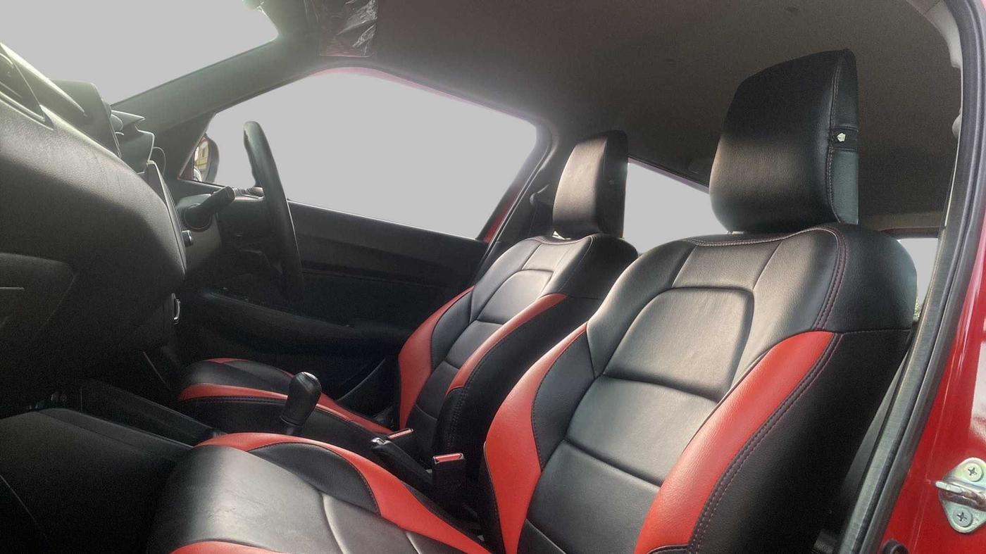 2018 Maruti Swift VXI, Petrol, Manual, 52,118 km, Right Side Front Door Cabin