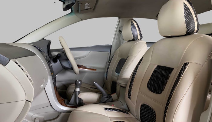 2010 Toyota Corolla Altis GL PETROL, Petrol, Manual, 40,544 km, Right Side Front Door Cabin