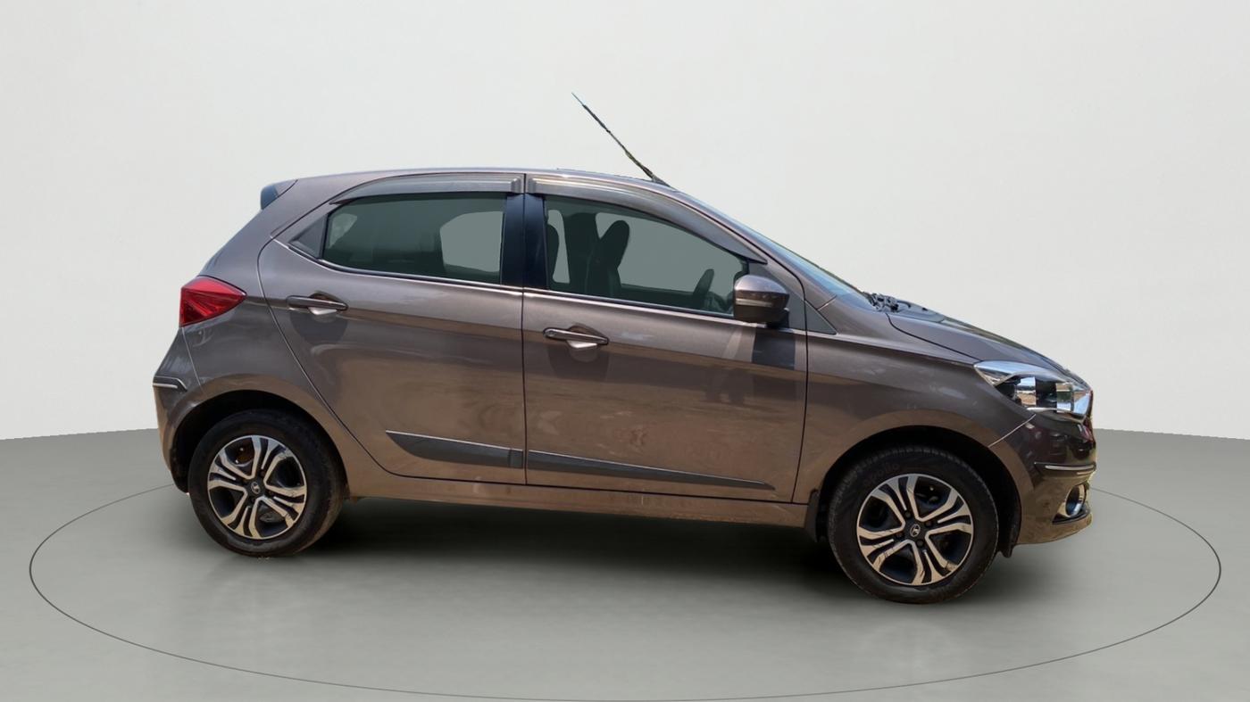 2018 Tata Tiago XZ PETROL, Petrol, Manual, 81,756 km, Right Side View