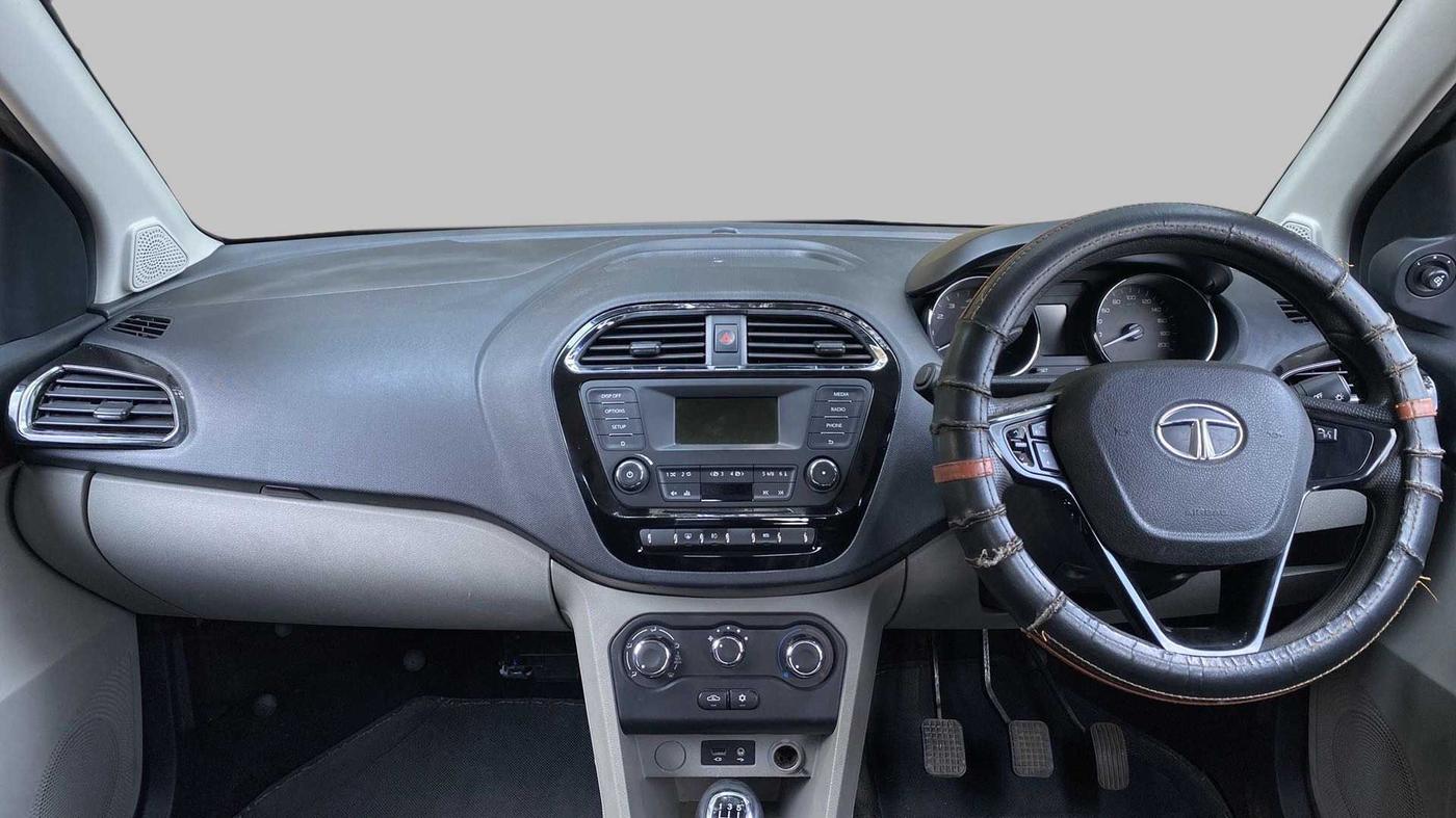 2018 Tata Tiago XZ PETROL, Petrol, Manual, 81,756 km, Dashboard
