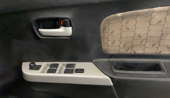 2014 Maruti Wagon R 1.0 VXI, CNG, Manual, 1,10,793 km, Driver Side Door Panels Control