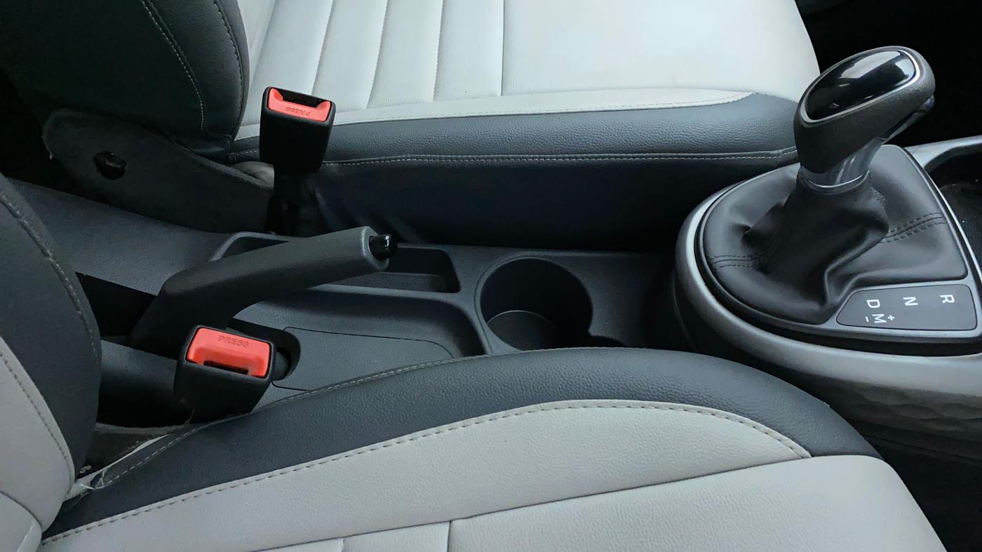 2020 Hyundai GRAND I10 NIOS SPORTZ AMT 1.2 KAPPA VTVT, Petrol, Automatic, 61,317 km, Gear Lever