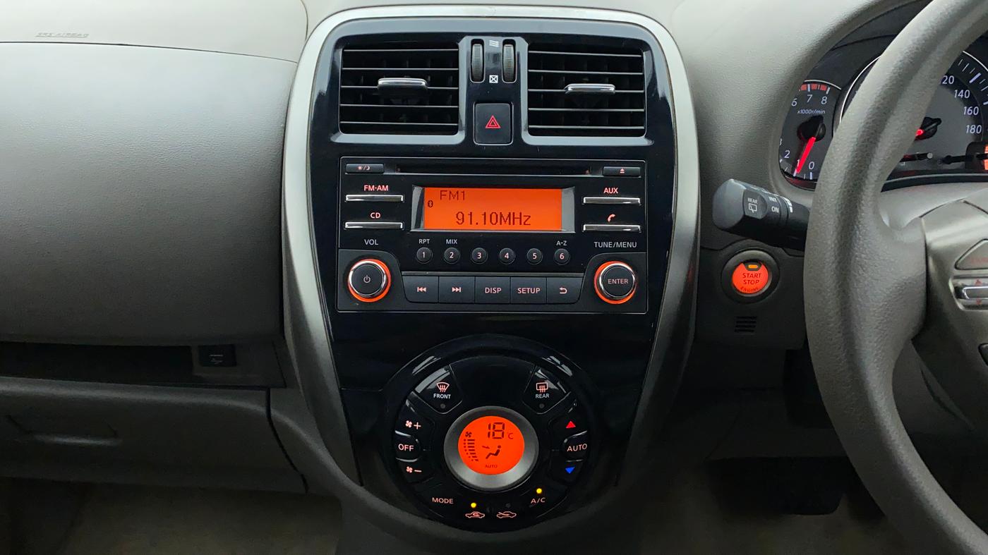 2015 Nissan Micra XV CVT, Petrol, Automatic, 81,695 km, Air Conditioner
