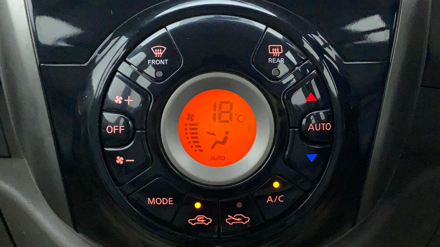 2015 Nissan Micra XV CVT, Petrol, Automatic, 81,695 km, Automatic Climate Control