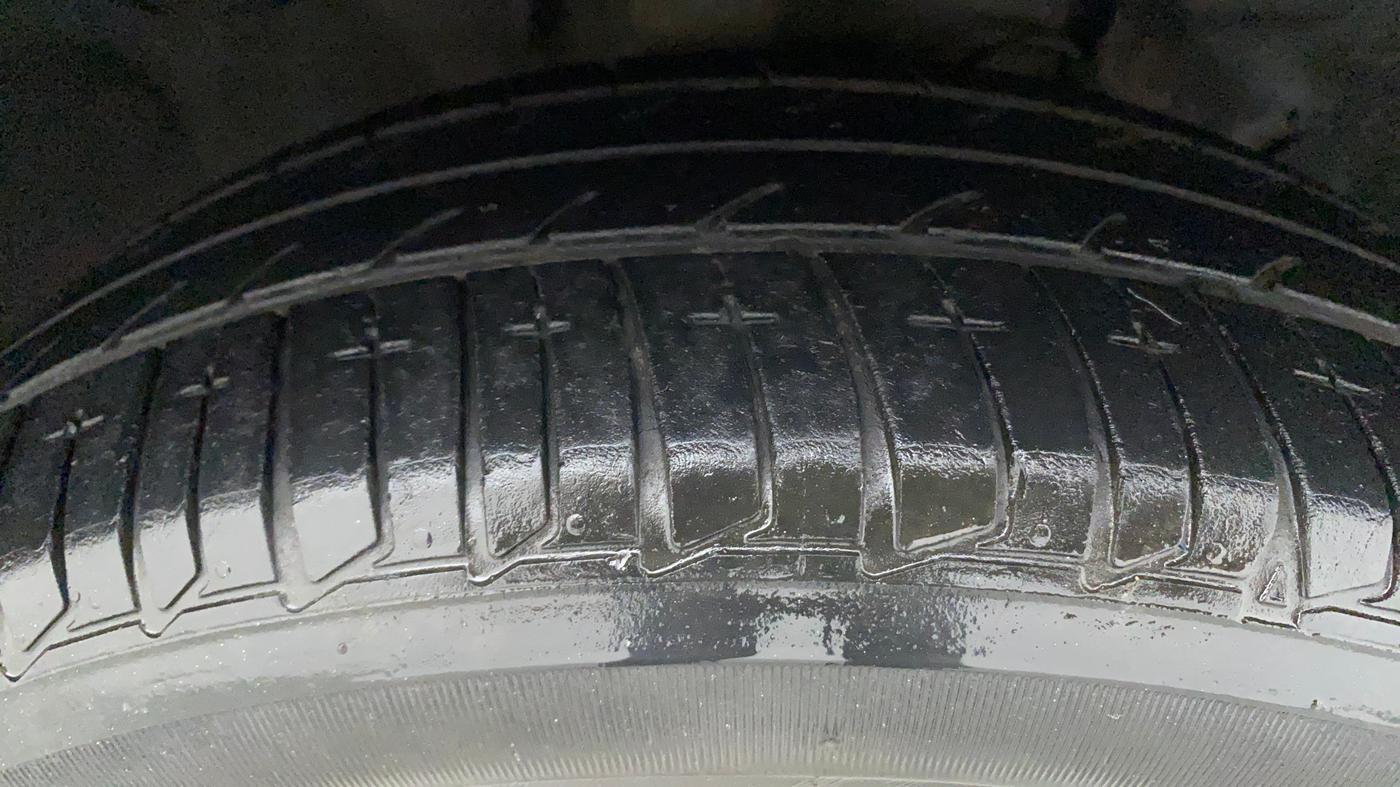2015 Nissan Micra XV CVT, Petrol, Automatic, 81,695 km, Right Front Tyre Tread