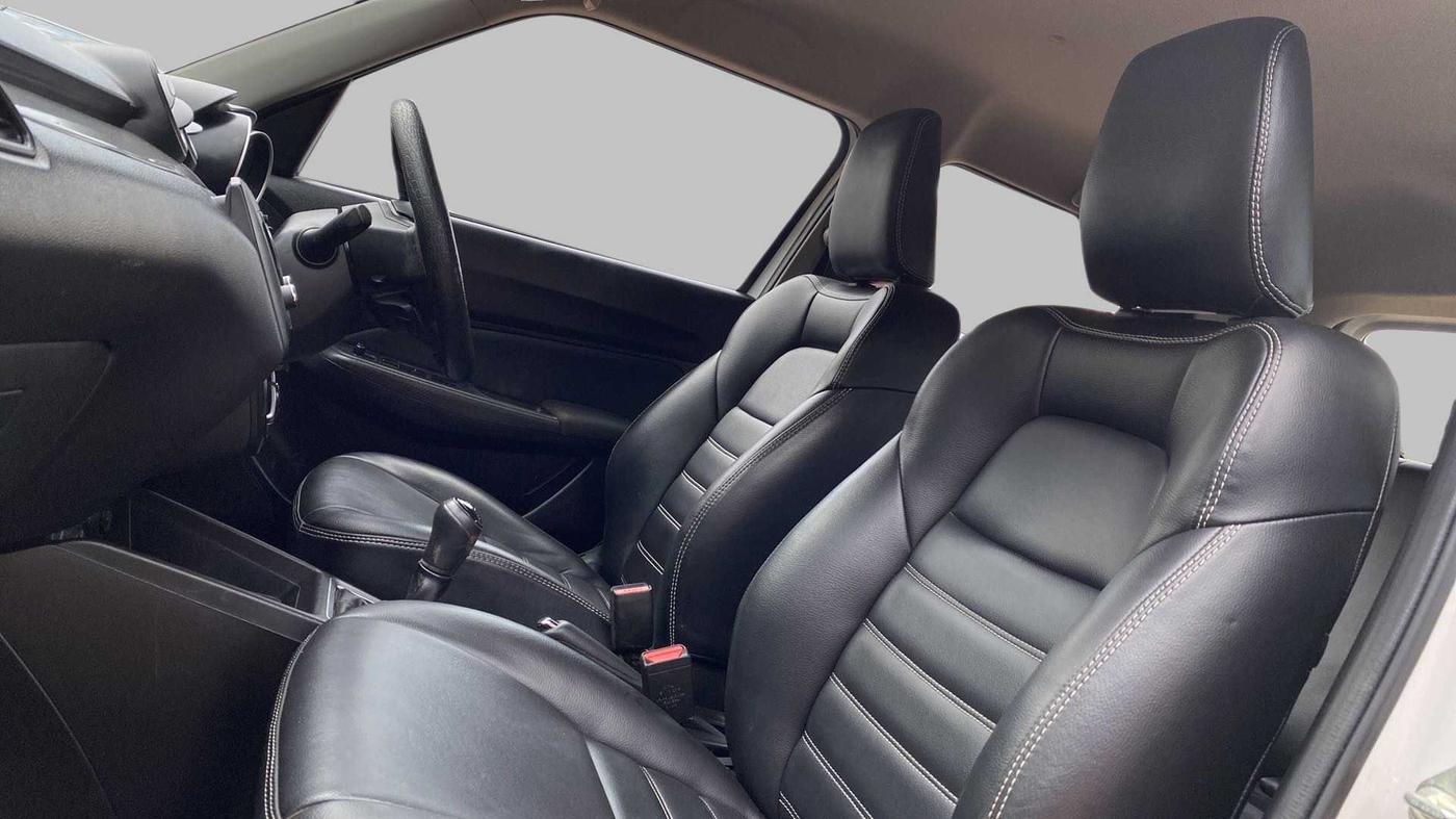 2018 Maruti Swift VXI, Petrol, Manual, 65,351 km, Right Side Front Door Cabin