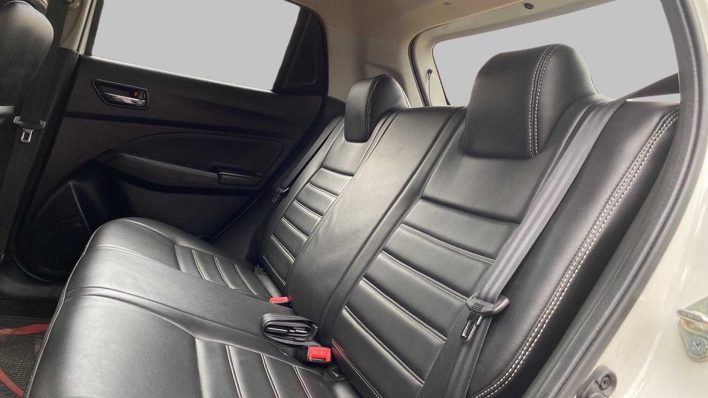 2018 Maruti Swift VXI, Petrol, Manual, 65,351 km, Right Side Rear Door Cabin