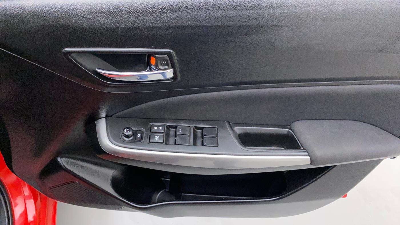 2019 Maruti Swift ZXI, Petrol, Manual, 32,776 km, Driver Side Door Panels Control