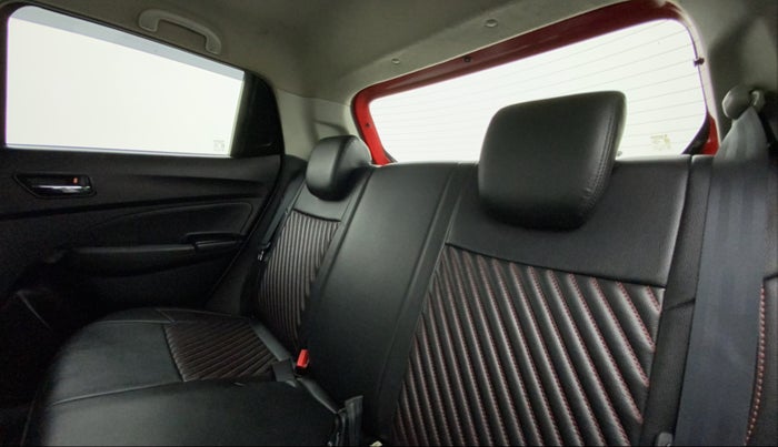 2019 Maruti Swift ZXI, Petrol, Manual, 32,776 km, Right Side Rear Door Cabin
