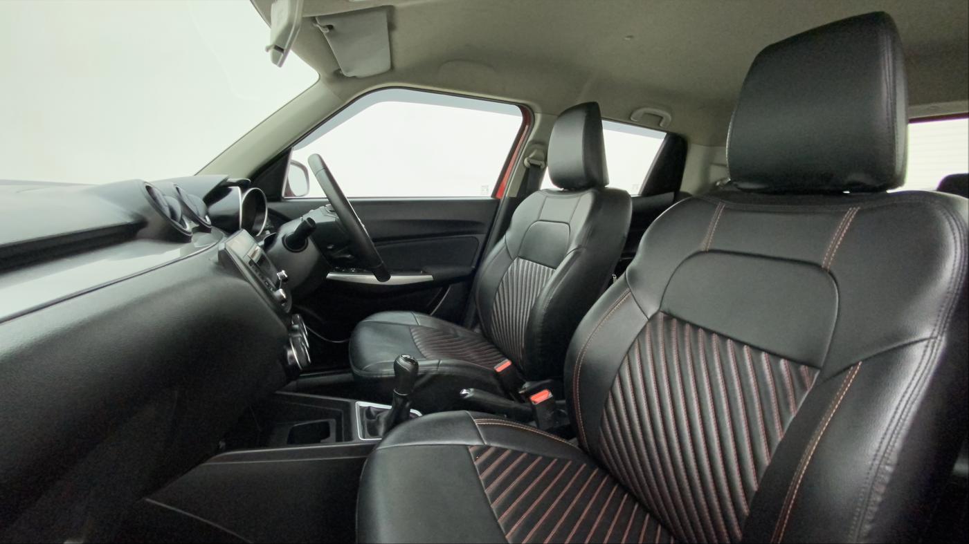 2019 Maruti Swift ZXI, Petrol, Manual, 32,776 km, Right Side Front Door Cabin