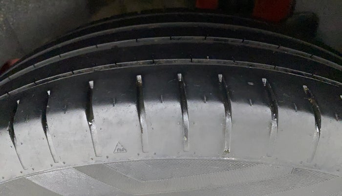 2019 Maruti Swift ZXI, Petrol, Manual, 32,776 km, Left Rear Tyre Tread
