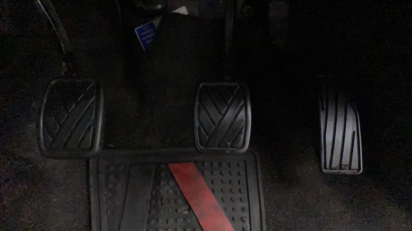 2019 Maruti Swift ZXI, Petrol, Manual, 32,776 km, Pedals