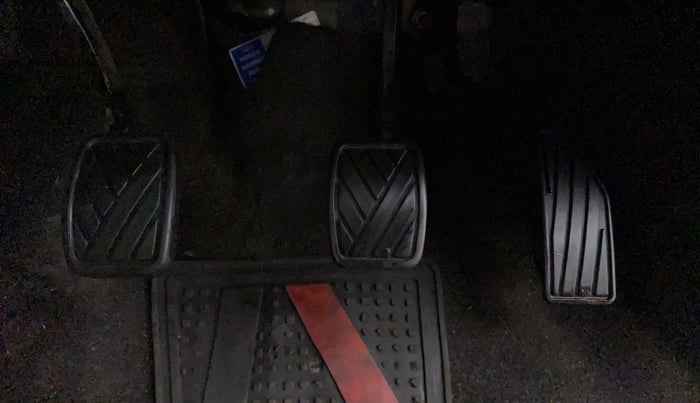 2019 Maruti Swift ZXI, Petrol, Manual, 32,776 km, Pedals