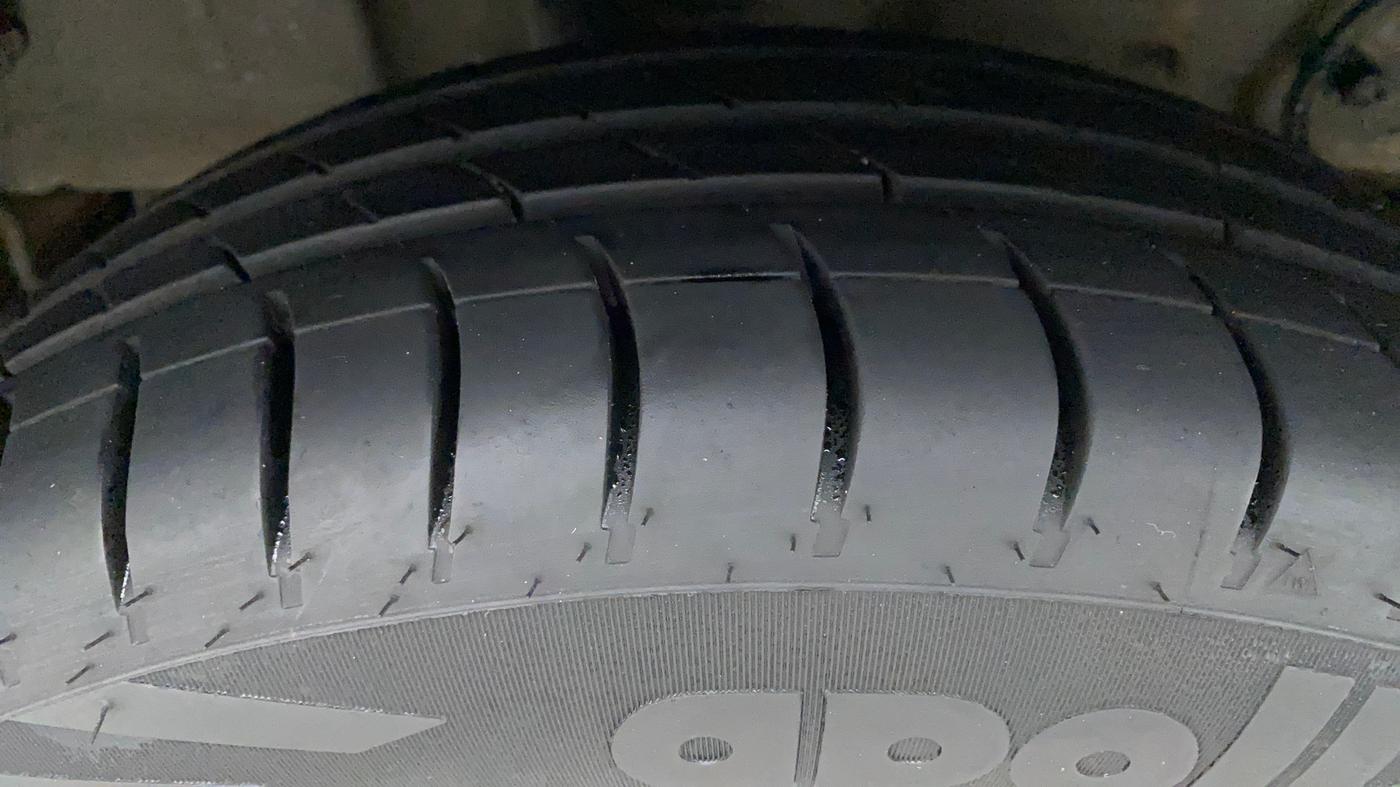 2018 Tata Tiago XZ PLUS DIESEL, Diesel, Manual, 85,984 km, Right Rear Tyre Tread