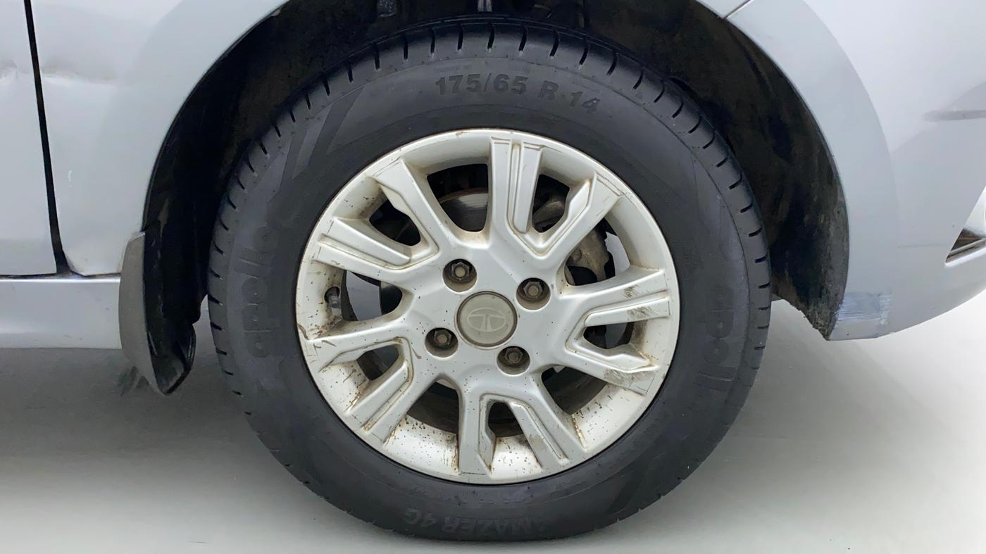 2018 Tata Tiago XZ PLUS DIESEL, Diesel, Manual, 85,984 km, Right Front Wheel