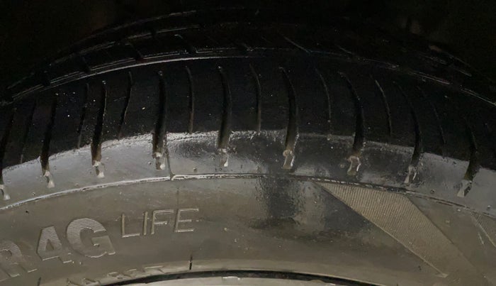 2021 Tata Tiago XT PETROL, Petrol, Manual, 72,428 km, Right Front Tyre Tread