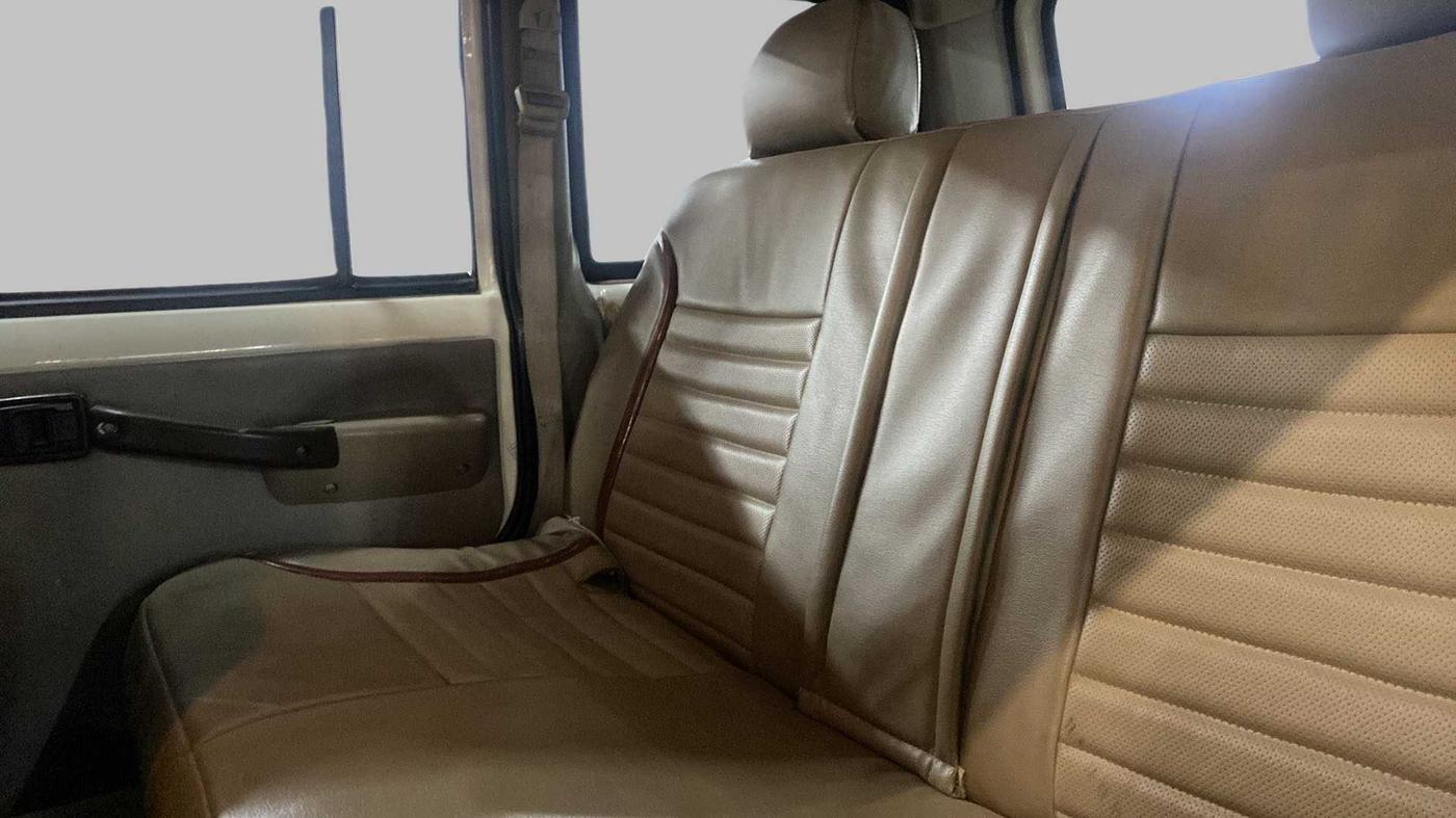 2013 Mahindra Bolero SLX BS IV, Diesel, Manual, 83,495 km, Right Side Rear Door Cabin