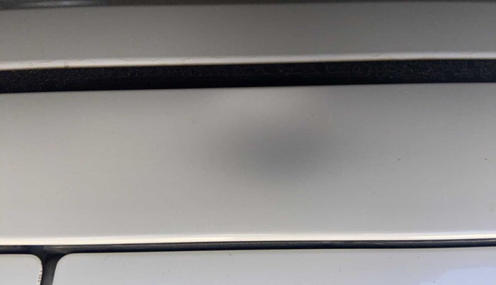 2018 Maruti Swift VXI AMT, Petrol, Automatic, 26,007 km, Left B pillar - Slightly dented